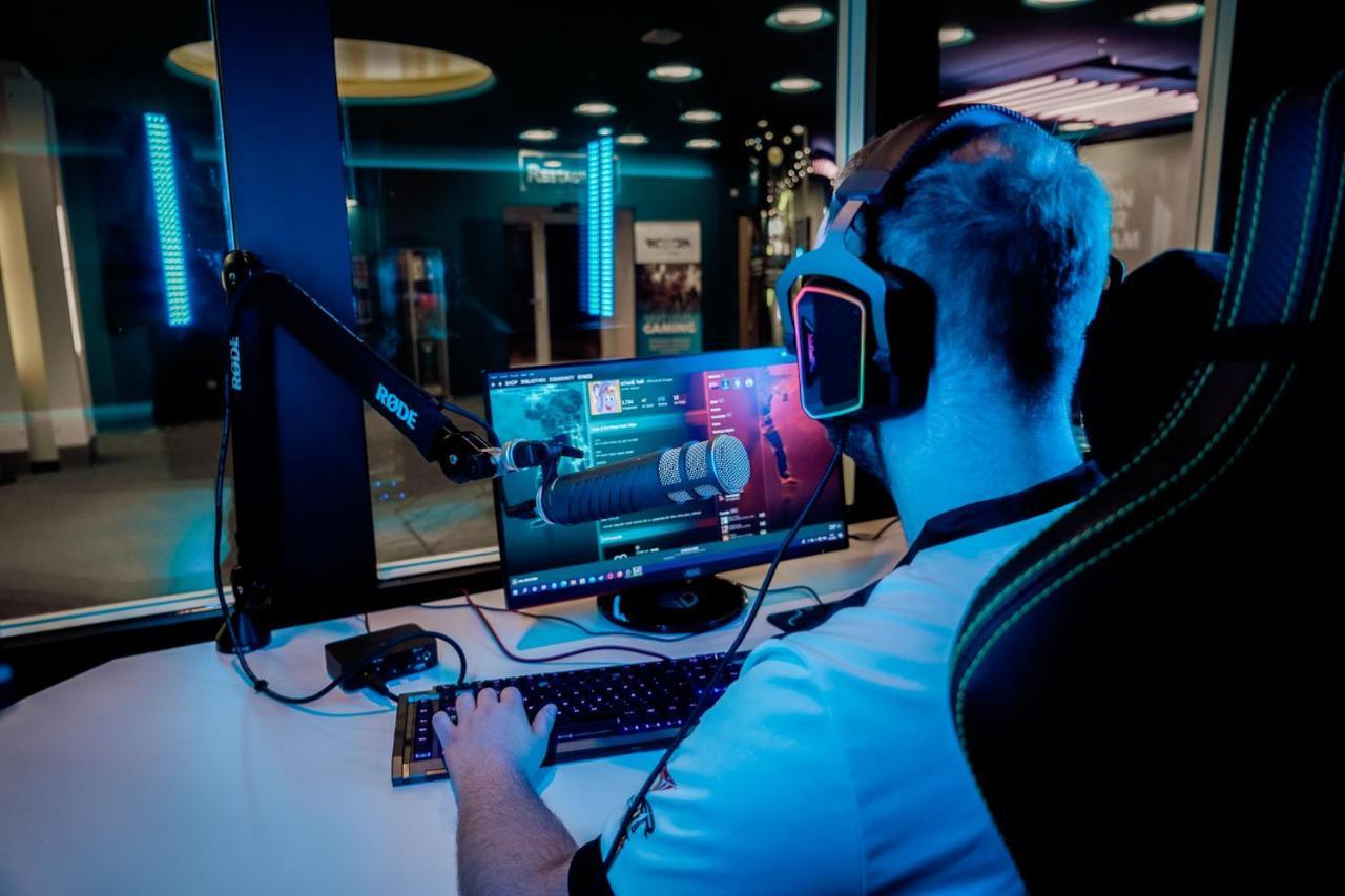 Rcadia Gaming House Bed & Breakfast Хамбург Екстериор снимка
