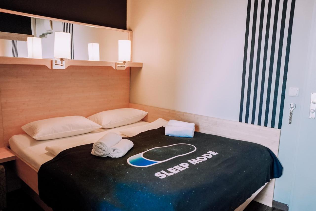 Rcadia Gaming House Bed & Breakfast Хамбург Екстериор снимка